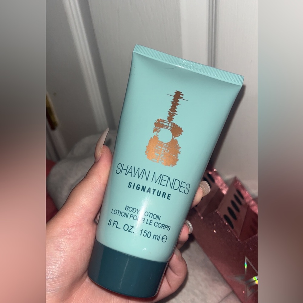 Shawn mendes lotion